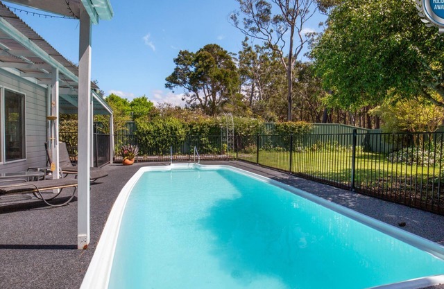 Grey Gables - Pet Friendly with Fireplace + Pool + Spa + Sauna