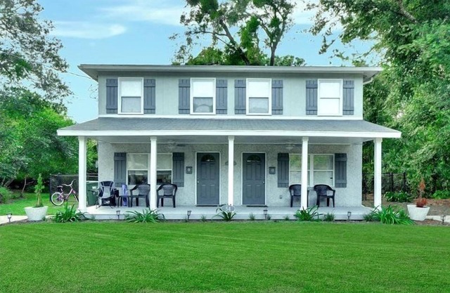 Gritz Carlton A: 2 BR, 1 BA Duplex in Jekyll Island, Sleeps 6