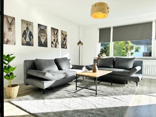 Großzügige Wohnung - 6 Personen-3 Schlafzimmer- Parkplatz- Waschmaschine-2 Balkone