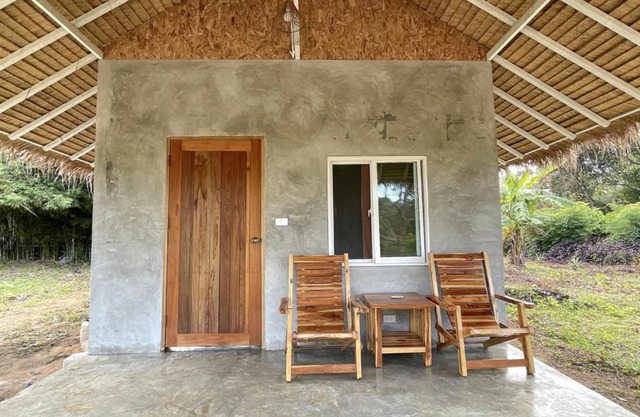 Groovy Bungalows Koh Phayam