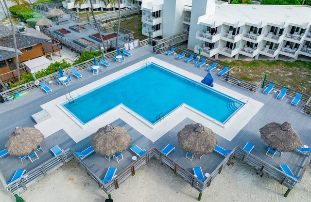 Ground Floor 1BR with Den and Two Balconies