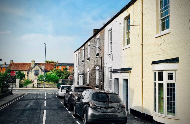 Ground floor apartment close to town centre