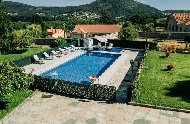 Ground floor house with pool