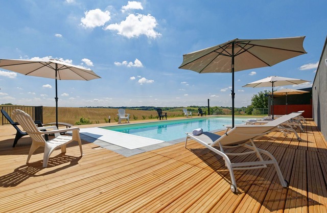 Group accommodation for 12 people, shower and Wc in each room