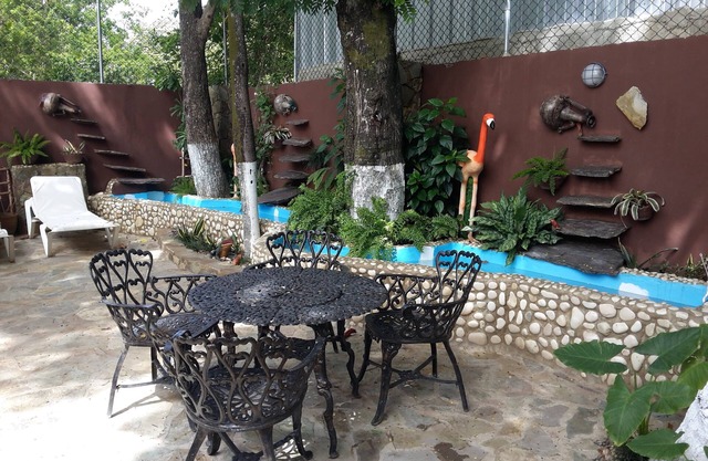 Guest-Friendly 2-Bedroom Apartment in Sosua Center, Internet, Cable TV, A/C