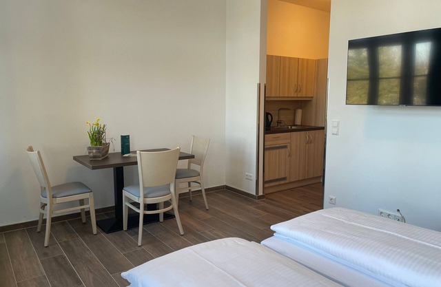 Guest house apartment 103 - Lokschuppen Pasewalk- guest houses with double rooms, single rooms and