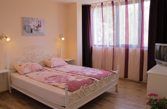 Guest House & Bistro Lefterova
