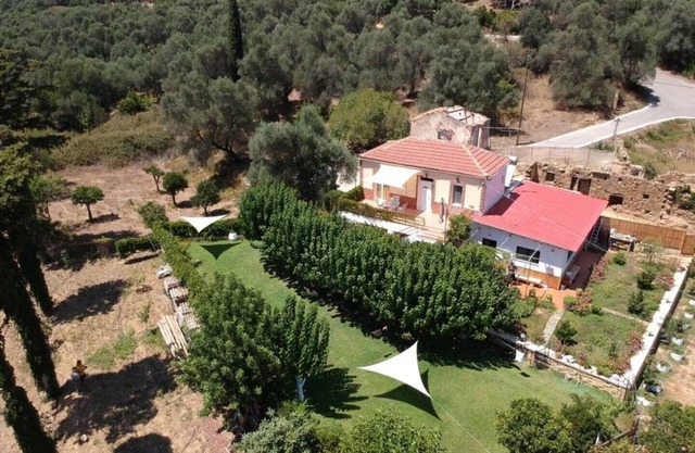 Guest house Dramountana both apartments