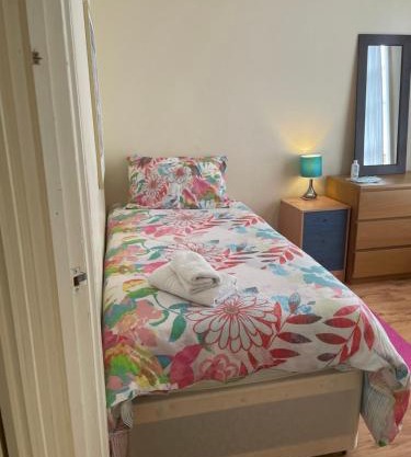 Guest House quarto cama box Finsbury Park