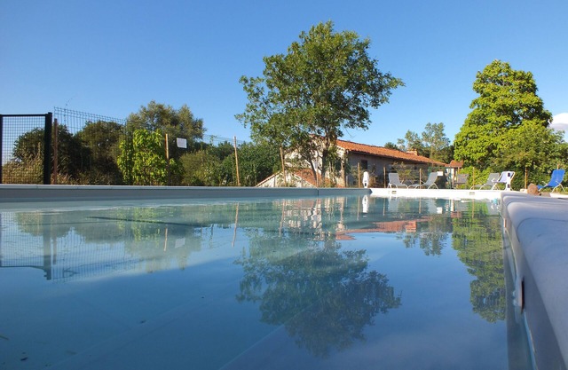 Guest room "Céladon" 3 keys: duplex for 4 people with large swimming pool