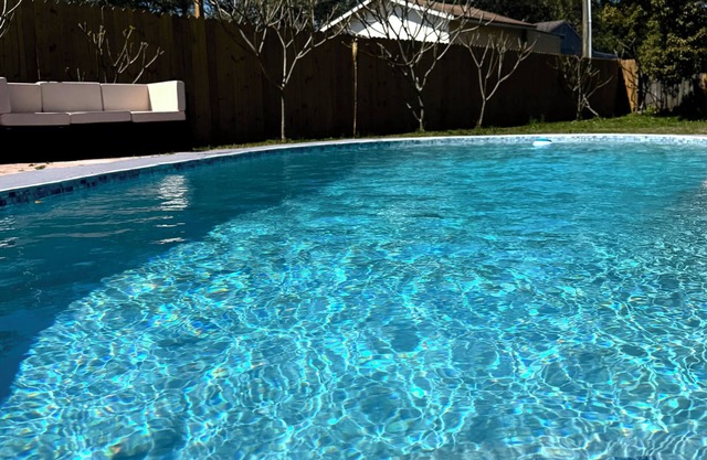 Guest suite with pool