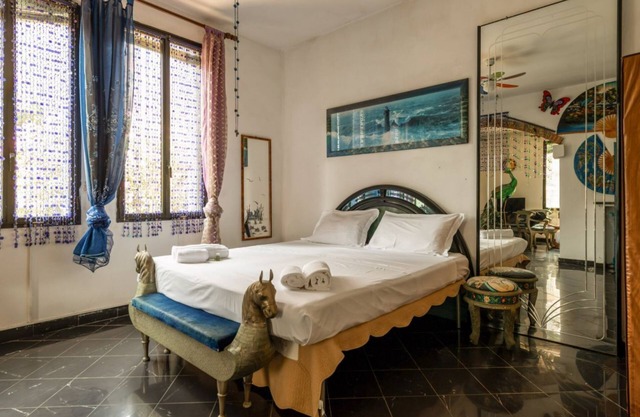 GuestHost - Eclectic Apartment in Lido di Venezia