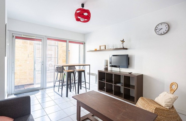 GuestReady - Cours du Médoc's flat