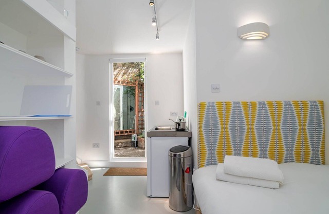 GuestReady - Micro Garden flat in Fulham