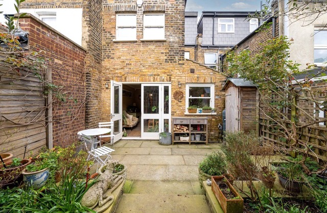 GuestReady - Quaint garden stay in London