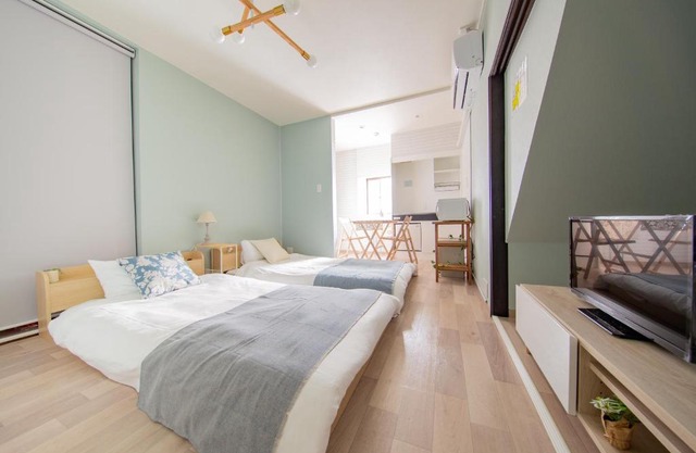 Gummi 駅徒歩12分 USJ電車1駅 EXPOシャトルバス2駅 梅田4駅