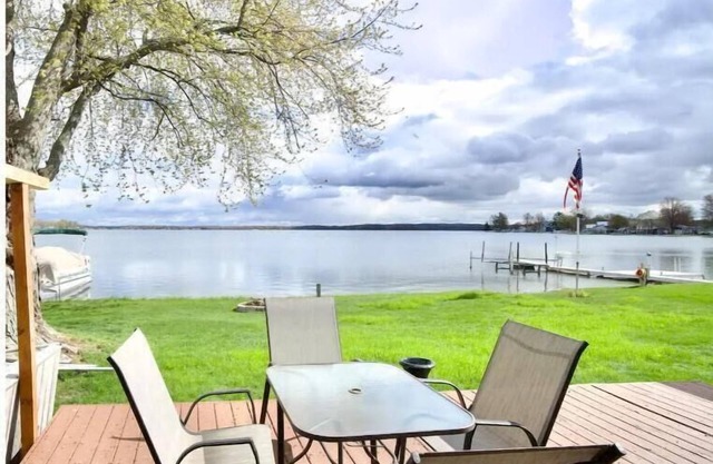 Gun Lake Serenity