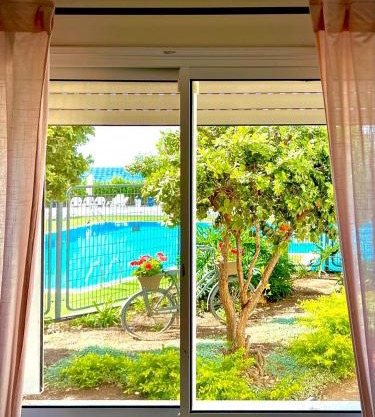 GW009 Gugel Waves Patio and Pool Seaview Apartment