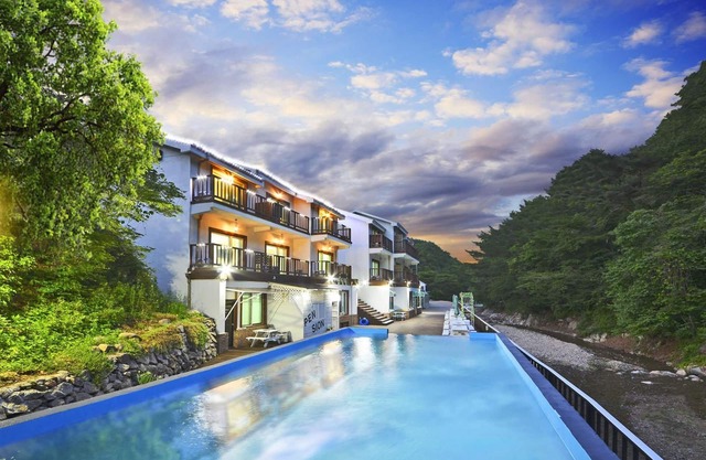 Gyeongju Green Valley Spa Pension