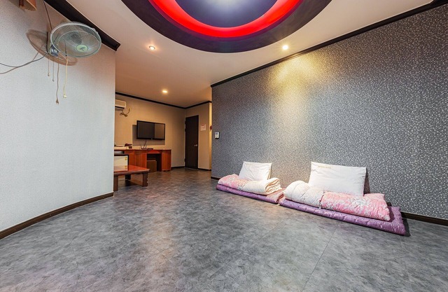 Gyeryong White Hotel