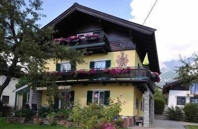 Holiday apartment Saalfelden am Steinernen Meer for 1 - 8 persons with 3 bedrooms - Holiday apartmen