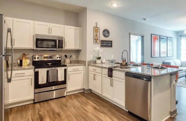 H4N Ellipse Urban | Studio Apartment Near Peninsula Town Center