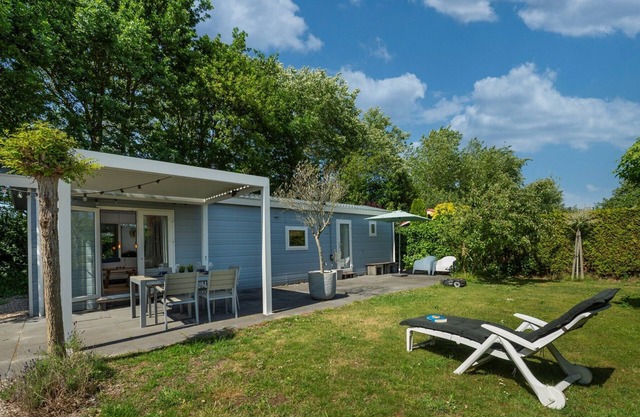 Haayse Bos 21 spacious chalet near the Northsea