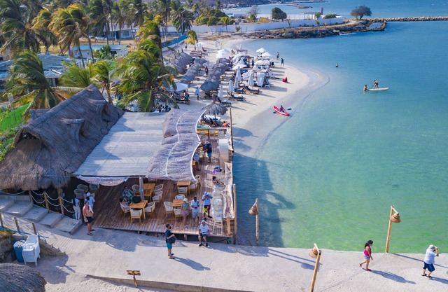 Habitación Quintuple En Isla Con Desayuno Piscina Y Wifi no001