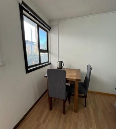 Habitación independiente con baño privado