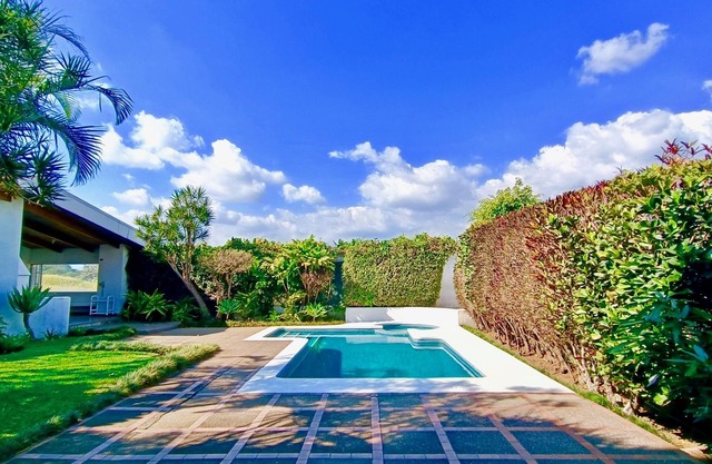 Habitación Privada con Baño en La Sabana, San José. Con Piscina!