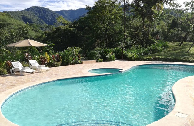Hacienda Mil BellezasnLodge with Private 40ha Jungle Reserve and Large Pool
