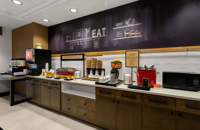 Hampton Inn & Suites Ruskin I-75