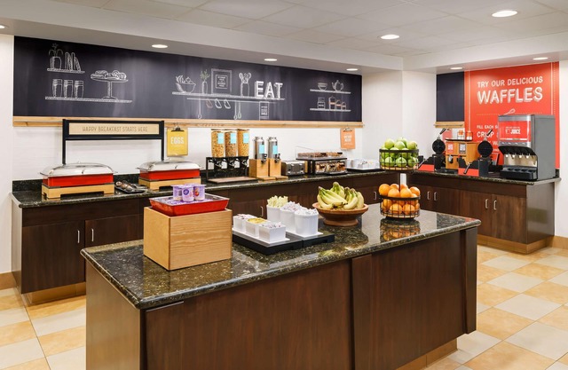 Hampton Inn & Suites Thousand Oaks, CA