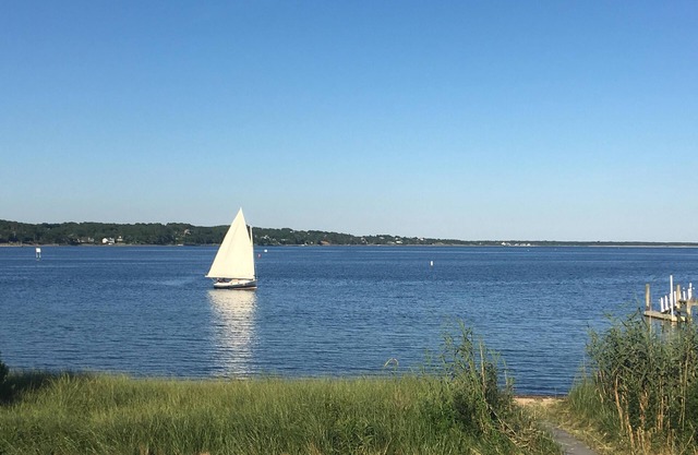 Hamptons Waterfront- Great Location!
