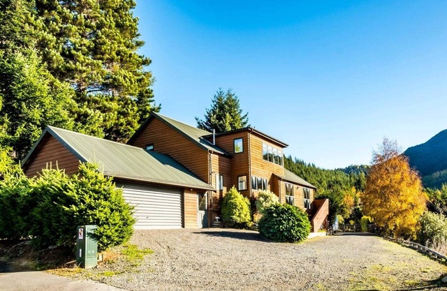 Hanmer Haven + Games room