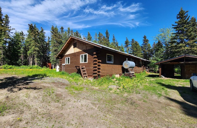 Hannah's Hideaway: 3 Bedroom Rural Cabin