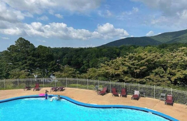 Happy Camper Hideaway/RV Mountain Lakes Resort Cleveland, GA