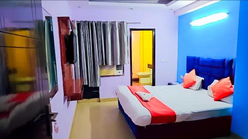 Happy Residency - Near Saket Metro