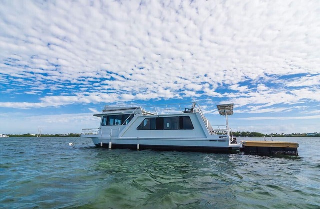 Happy’s Houseboat Key West