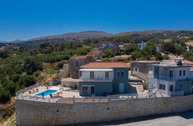 Haravgi villa 3 ,near resort,private pool
