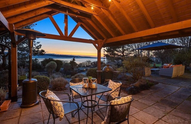 Harbor View House