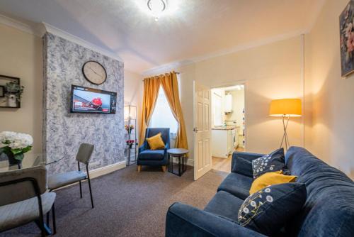 Harbour place in Newcastle under Lyme with Parking, perfect for Contractors or Alton Towers