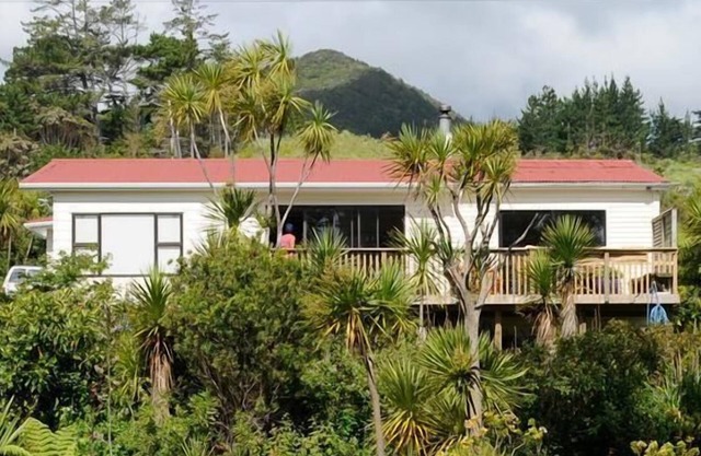 Harbour views OMAPERE MAGIC Spacious 3 bedroom 2 bathroom