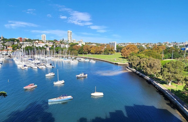 Harbourfront Bliss - 2 bedrooms, Parking, Harbour Views