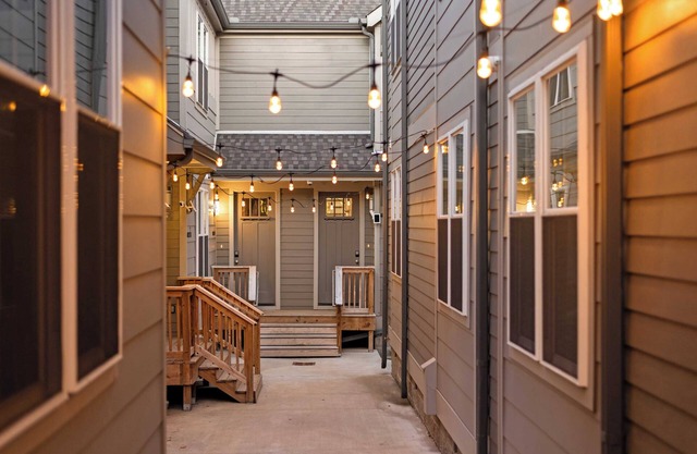 Hart Suite 10 by Avantstay Gorgeous Town House w/Modern Amenities in Nashville!