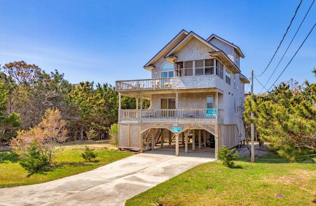 Hatteras High 65