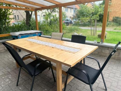 Haus mit Terrasse&Garten