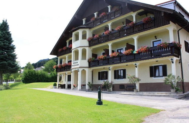 Haus Rosenauer Zimmer & Ferienwohnungen