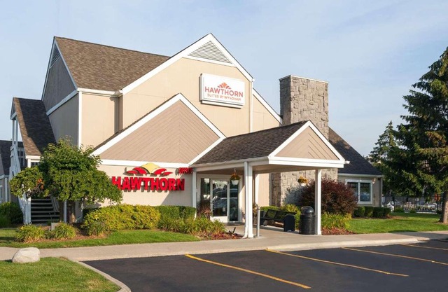 Hawthorn Suites by Wyndham Dearborn/Detroit