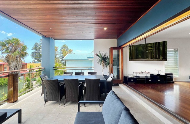 Heart of the Village - Walk to the Waters Edge